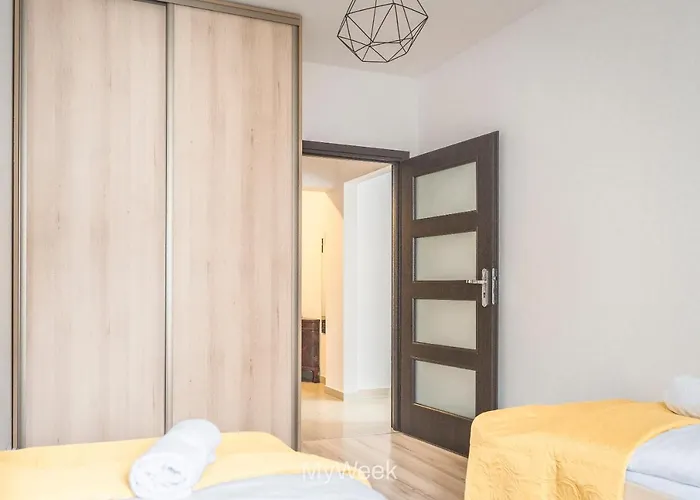 Wysokie Himalaje, Myweek *