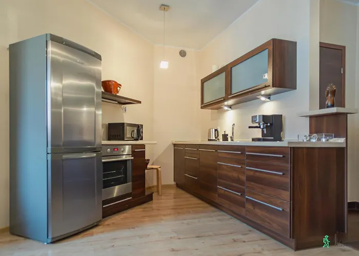 Wysokie Himalaje, Myweek Διαμέρισμα