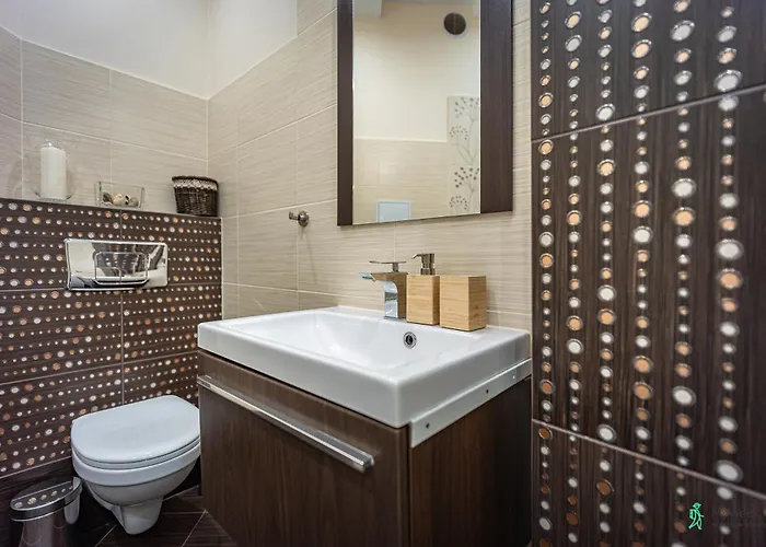 Wysokie Himalaje, Myweek *